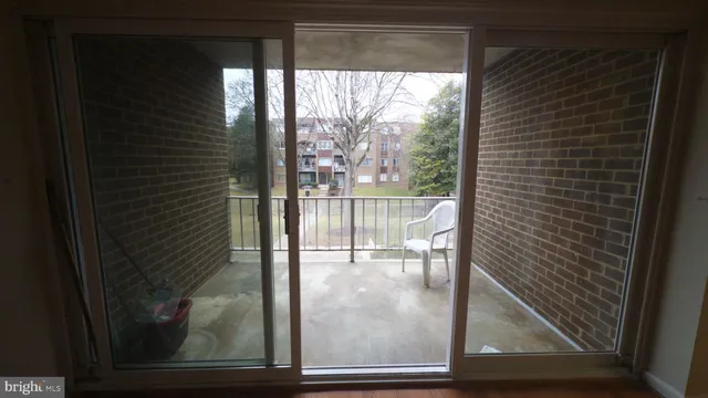 $250,000 | 420 Girard Street, Unit 121, Gaithersburg, MD 20877