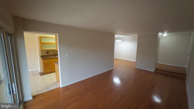 $250,000 | 420 Girard Street, Unit 121, Gaithersburg, MD 20877