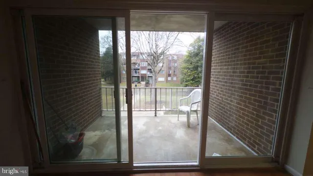 $250,000 | 420 Girard Street, Unit 121, Gaithersburg, MD 20877