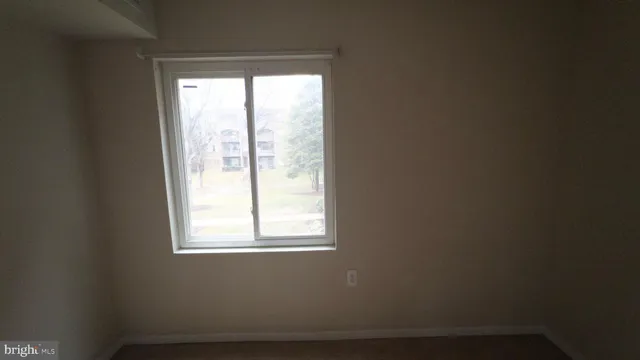 $250,000 | 420 Girard Street, Unit 121, Gaithersburg, MD 20877