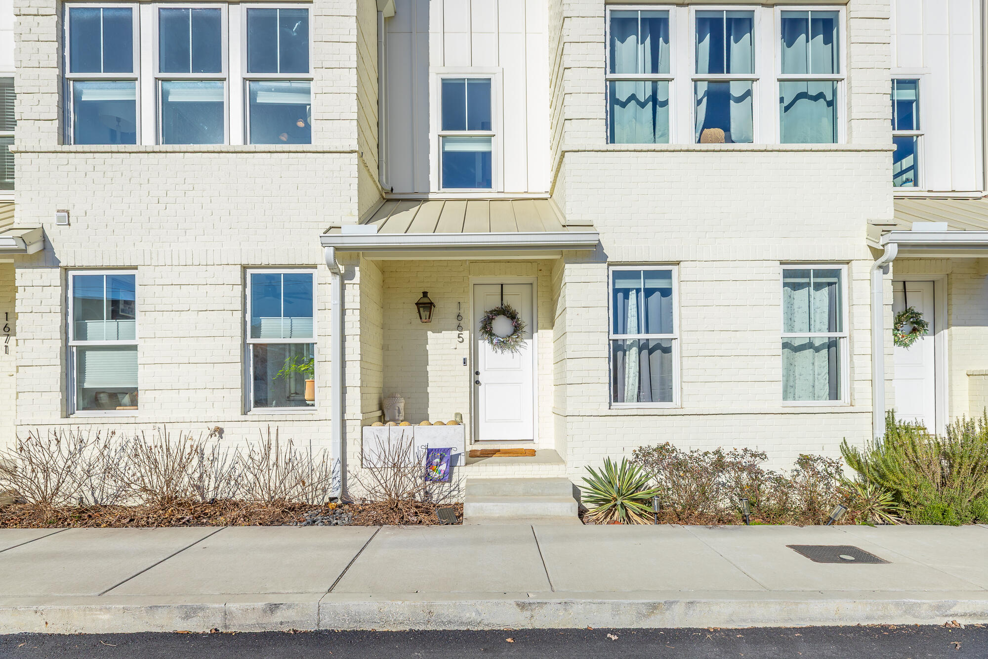 1665 Adams Street Chattanooga, TN 37408 - Photo 2 of 64 Exterior Fron