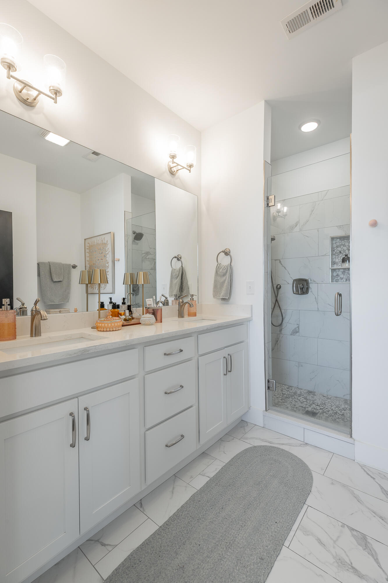 1665 Adams Street Chattanooga, TN 37408 - Photo 49 of 64 Master Bathroom (Level 3)