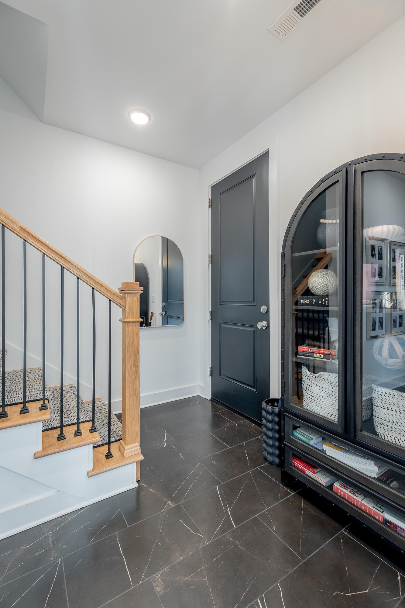 1665 Adams Street Chattanooga, TN 37408 - Photo 7 of 64 Foyer