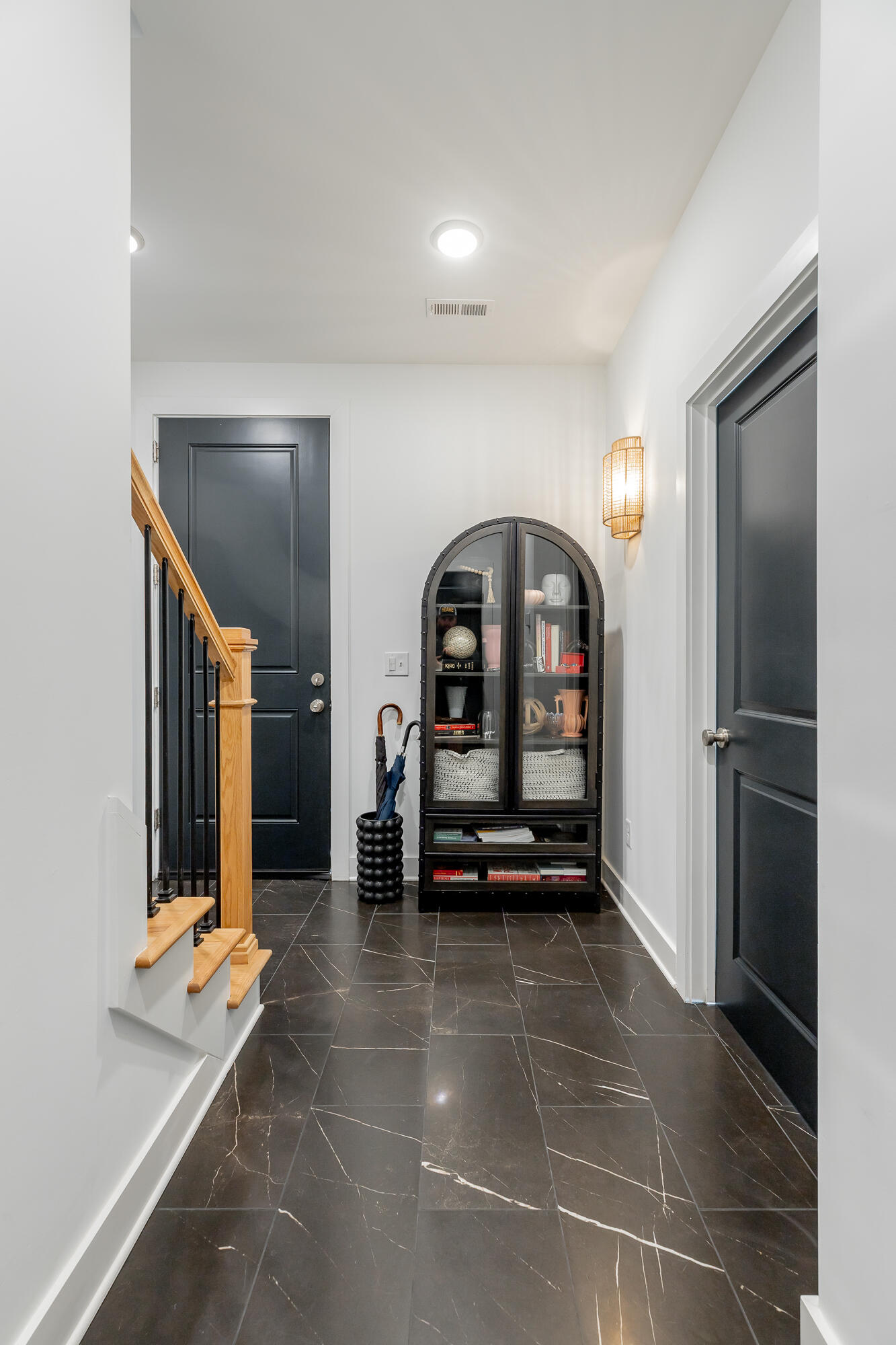 1665 Adams Street Chattanooga, TN 37408 - Photo 8 of 64 Foyer