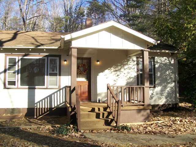 4639 Dickerson Road Roanoke, VA 24014 - Photo 1 of 21 front