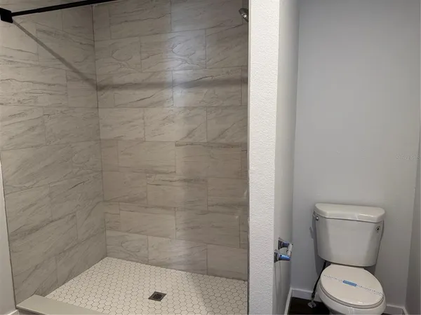 $1,350 | 412 South 6th Street, Leesburg, FL 34748