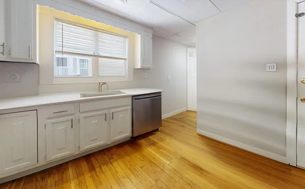 $3,495 | 5 Edgar Terrace, Unit 1, Somerville, MA 02145