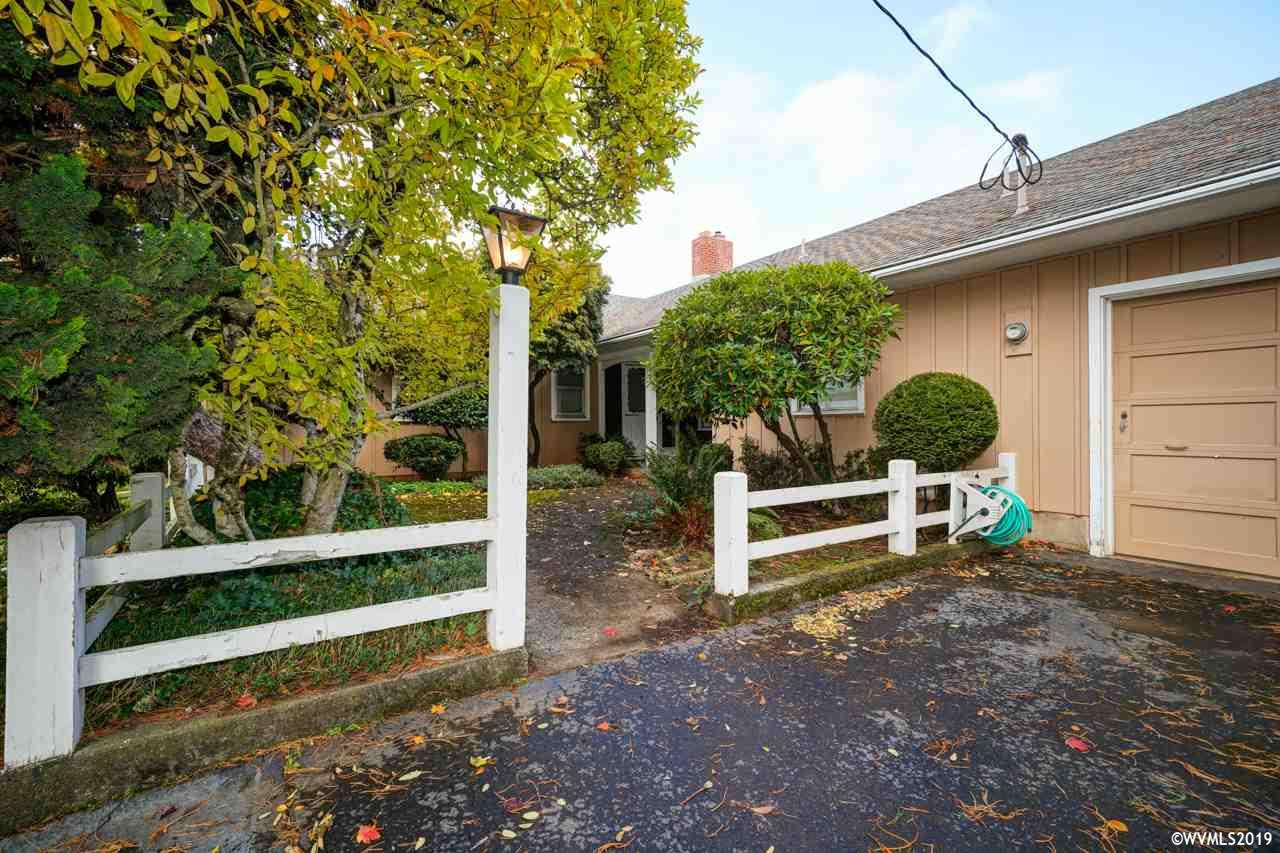 1257 Boone Road Southeast Salem, OR 97306 - Photo 4 of 26