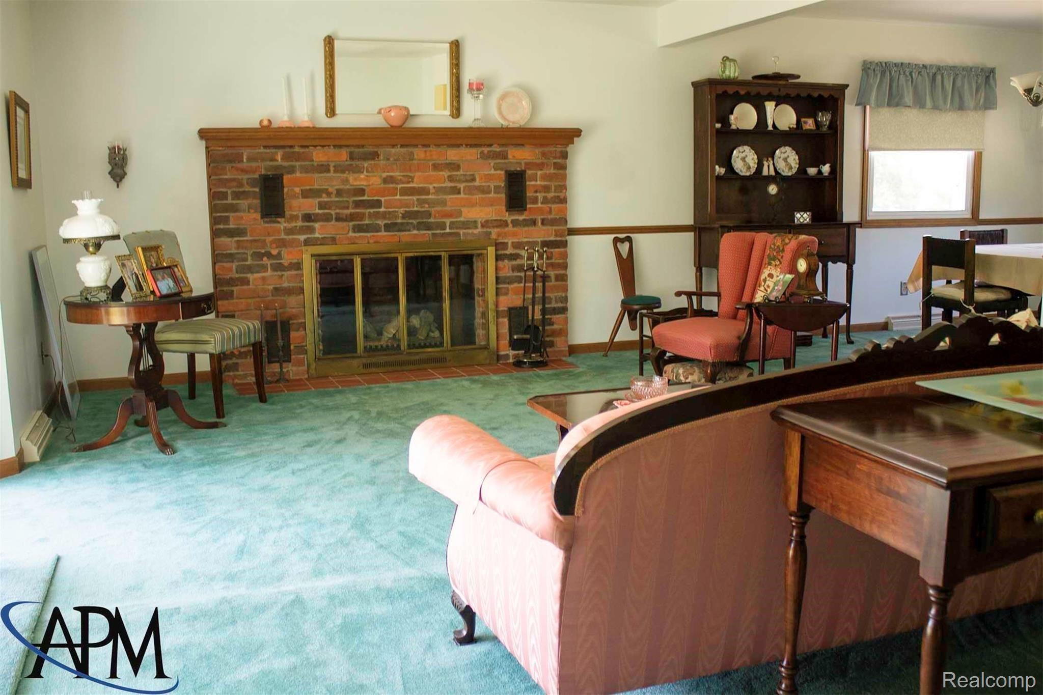 2120 Bowen Road Howell, MI 48855 - Photo 6 of 9 Living room 1.jpg