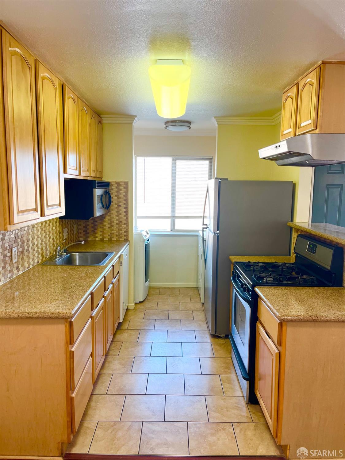 2181 Lakeview Circle Pittsburg, CA 94565 - Photo 4 of 17