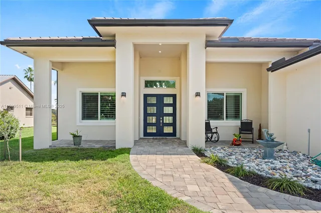 $1,299,000 | 1311 Riverbend Drive, LaBelle, FL 33935