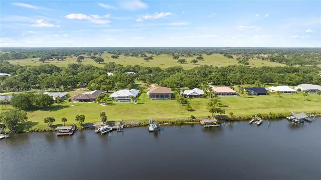 $1,299,000 | 1311 Riverbend Drive, LaBelle, FL 33935