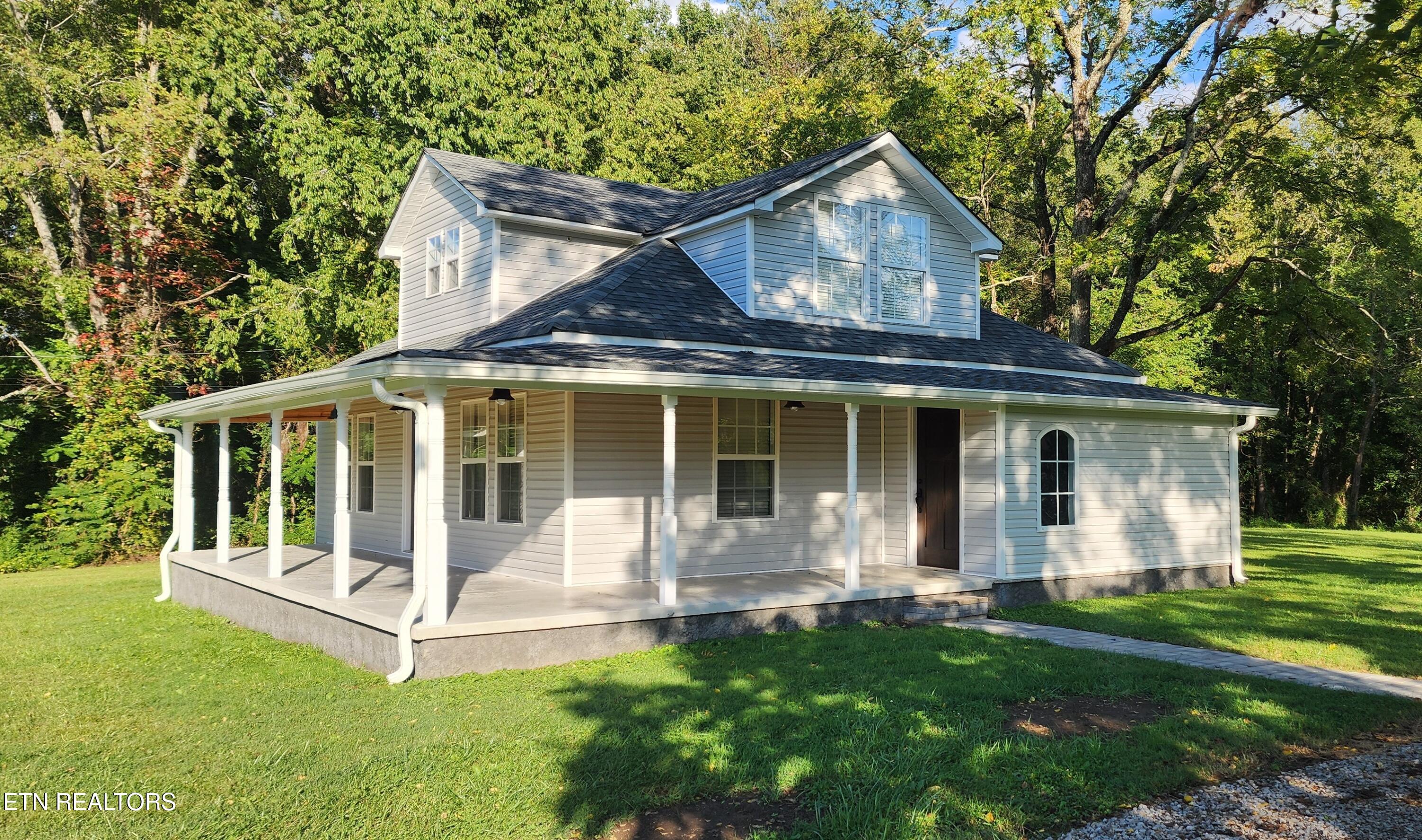 287 Shady Lane Oneida, TN 37841 - Photo 3 of 23 20250907_180824-1