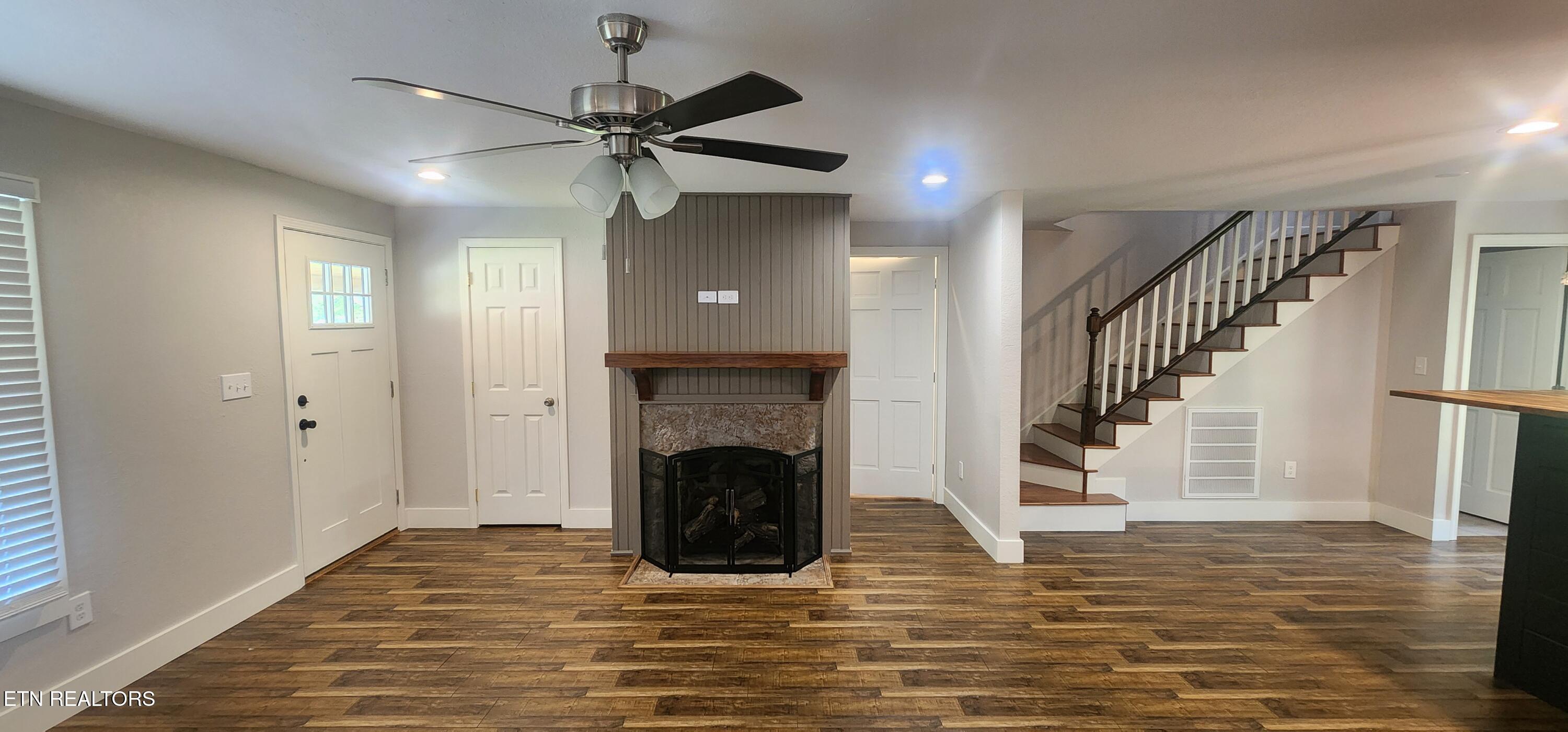 287 Shady Lane Oneida, TN 37841 - Photo 7 of 23 20250903_170349 (1)