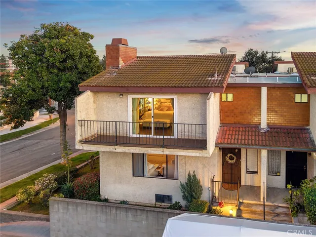 $868,000 | 303 North Stoneman Avenue, Unit A, Alhambra, CA 91801