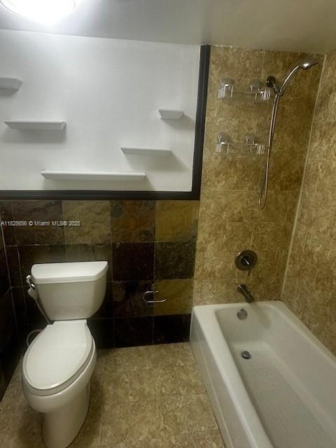 10288 Northwest 9th St Circle, Unit 306 Miami, FL 33172 - Photo 12 of 17