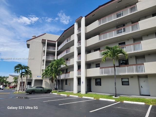 10288 Northwest 9th St Circle, Unit 306 Miami, FL 33172 - Photo 5 of 17