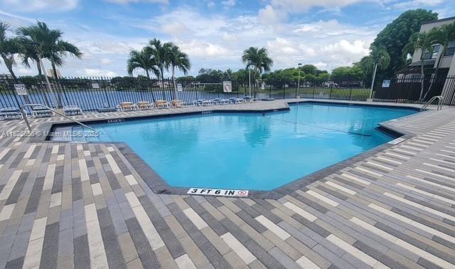 10288 Northwest 9th St Circle, Unit 306 Miami, FL 33172 - Photo 7 of 17