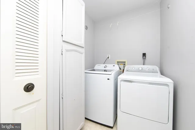 $349,900 | 606 Kings Croft Drive, Cherry Hill, NJ 08034