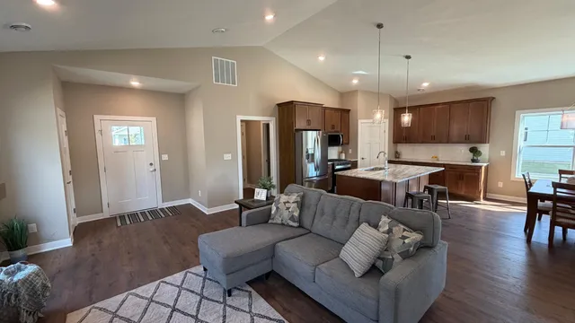 $387,500 | 1400 Prairie Place Northwest, Kasson, MN 55944