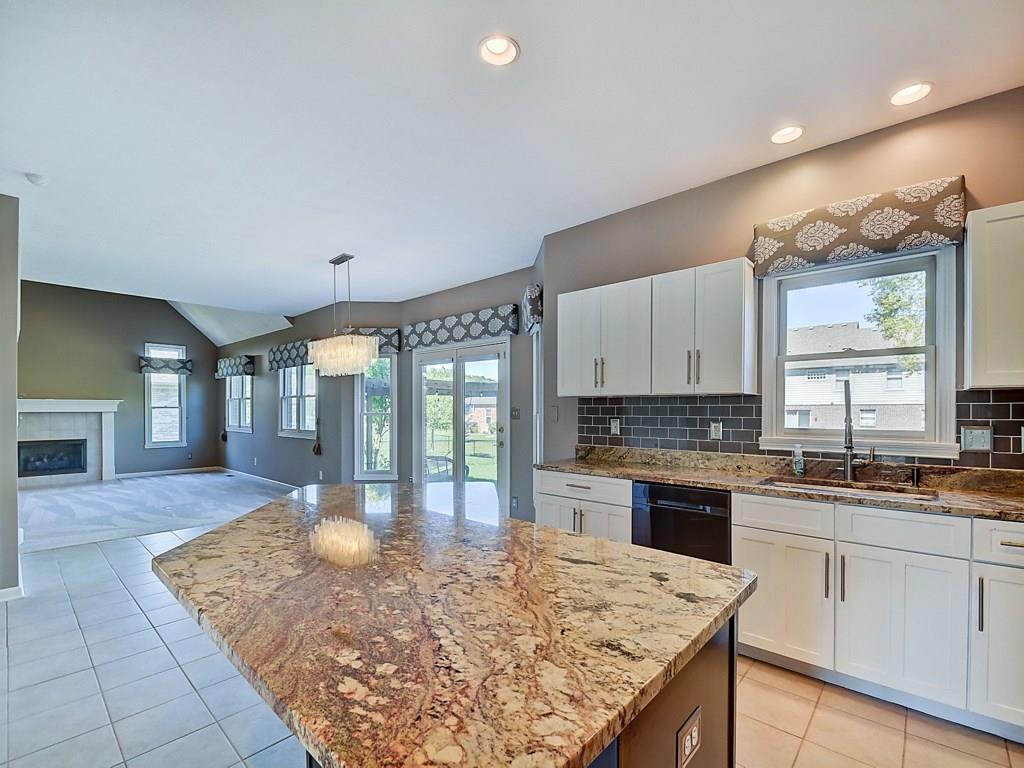 1612 Connemara Road Indianapolis, IN 46217 - Photo 4 of 37 Gallery Image 4