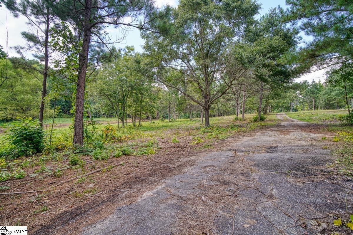 145 Robin Drive Fountain Inn, SC 29644 - Photo 2 of 36