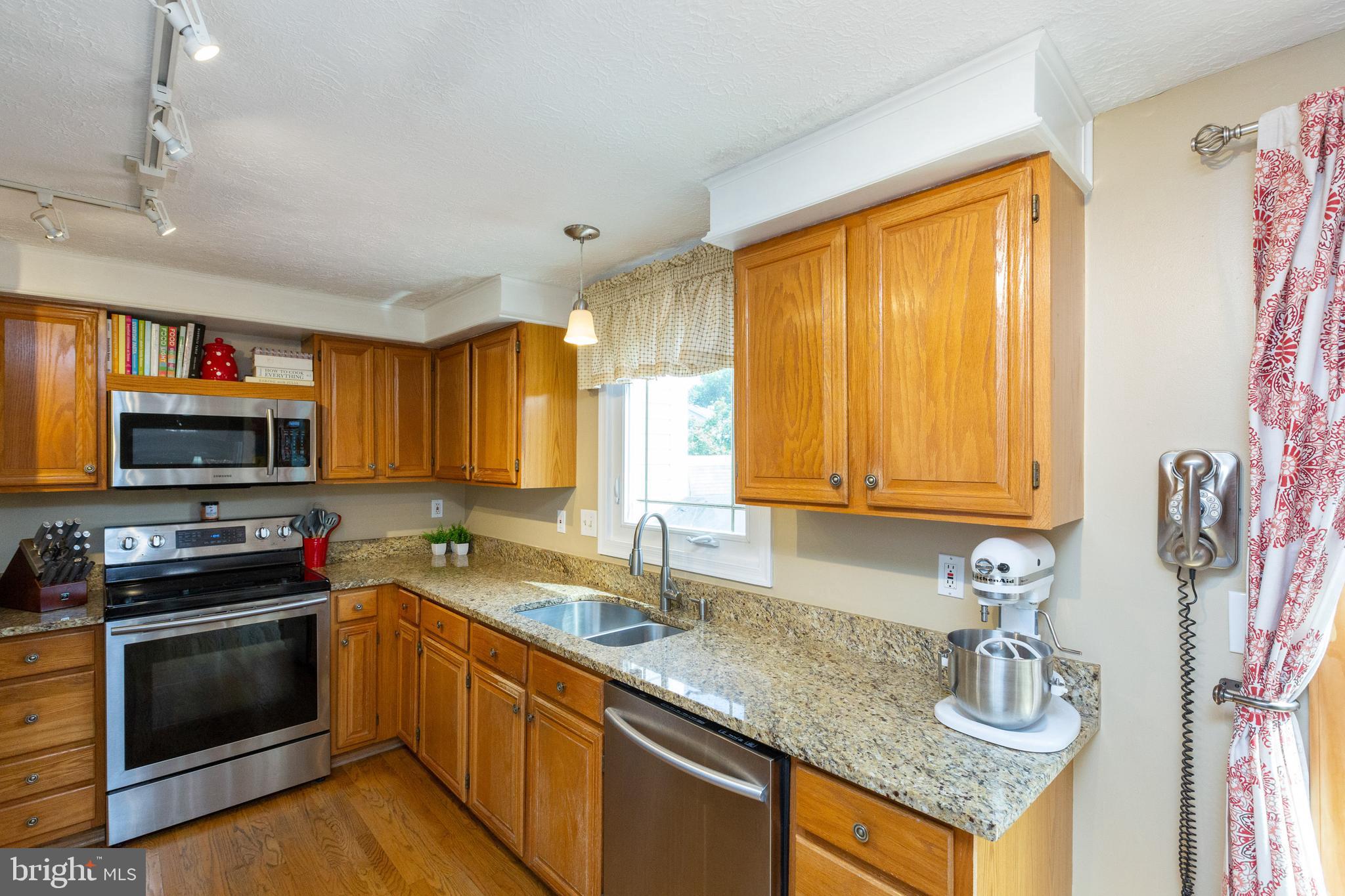 6571 Whetstone Drive Frederick, MD 21703 - Photo 4 of 41 Kitchen