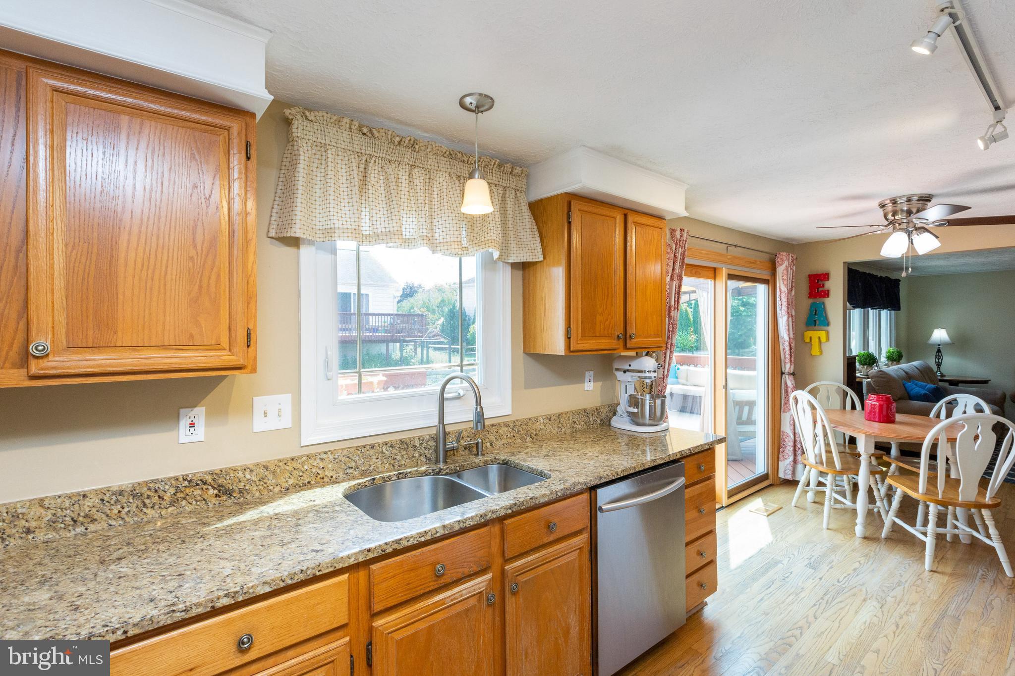 6571 Whetstone Drive Frederick, MD 21703 - Photo 5 of 41 Kitchen