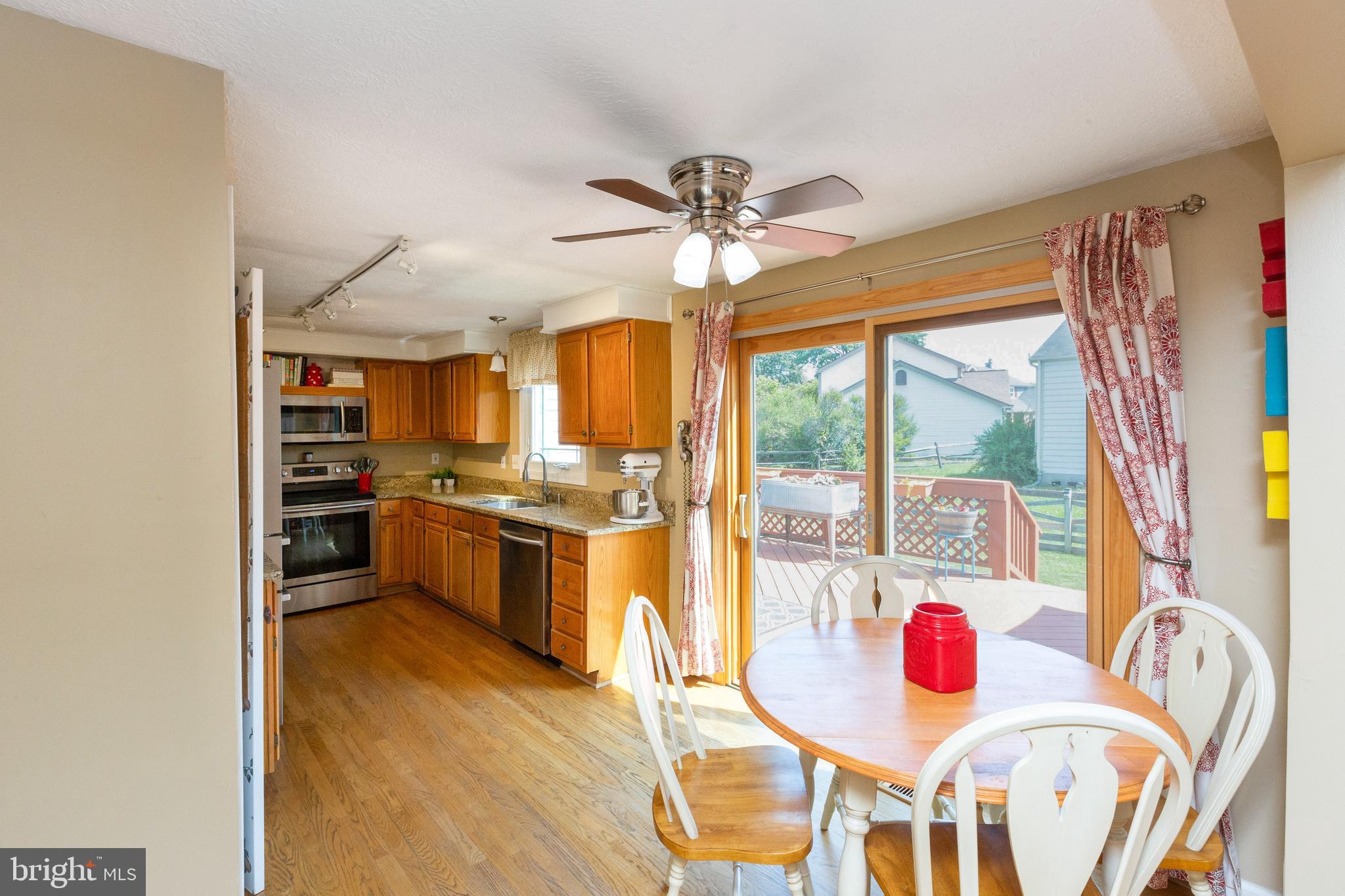 6571 Whetstone Drive Frederick, MD 21703 - Photo 7 of 41 Eat-In Kitchen