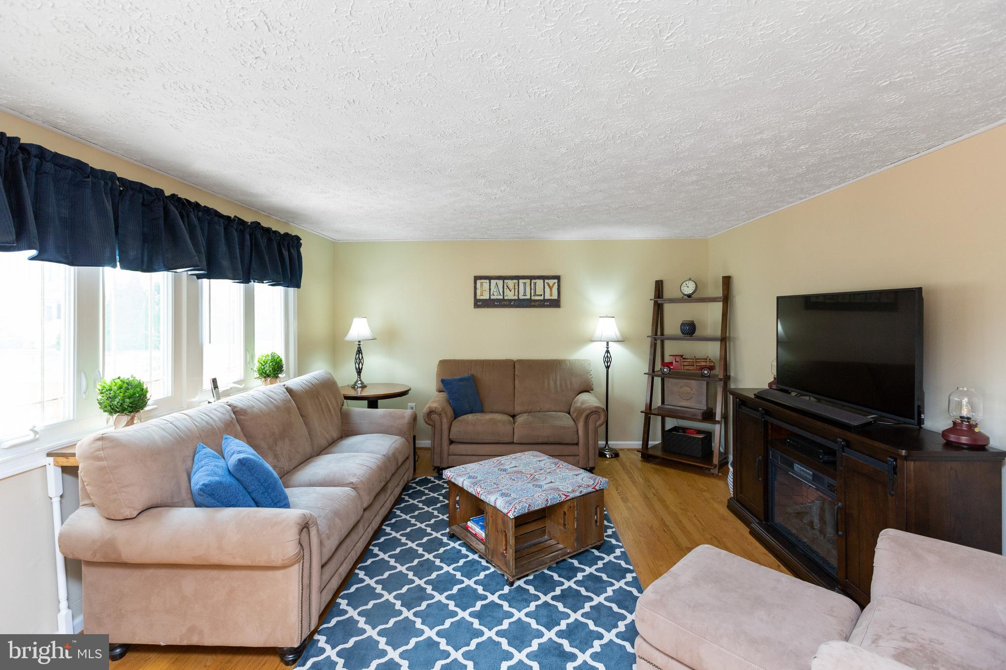 6571 Whetstone Drive Frederick, MD 21703 - Photo 9 of 41 Family Room