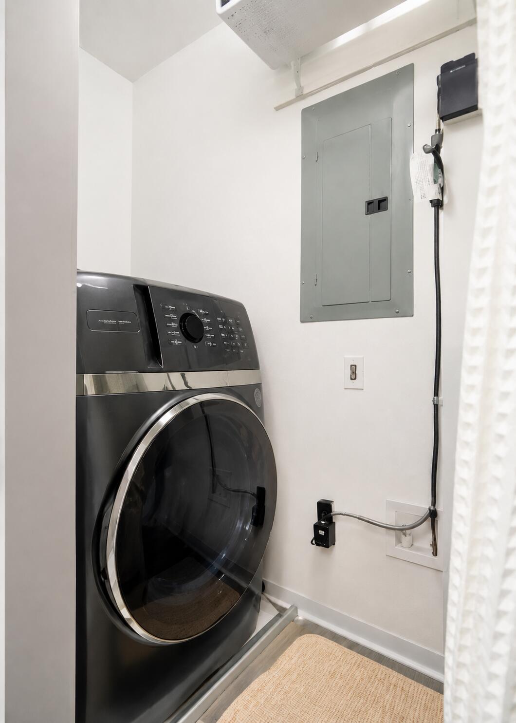 25 High Street, Unit 410 Portland, ME 04101 - Photo 24 of 36 Laundry Room