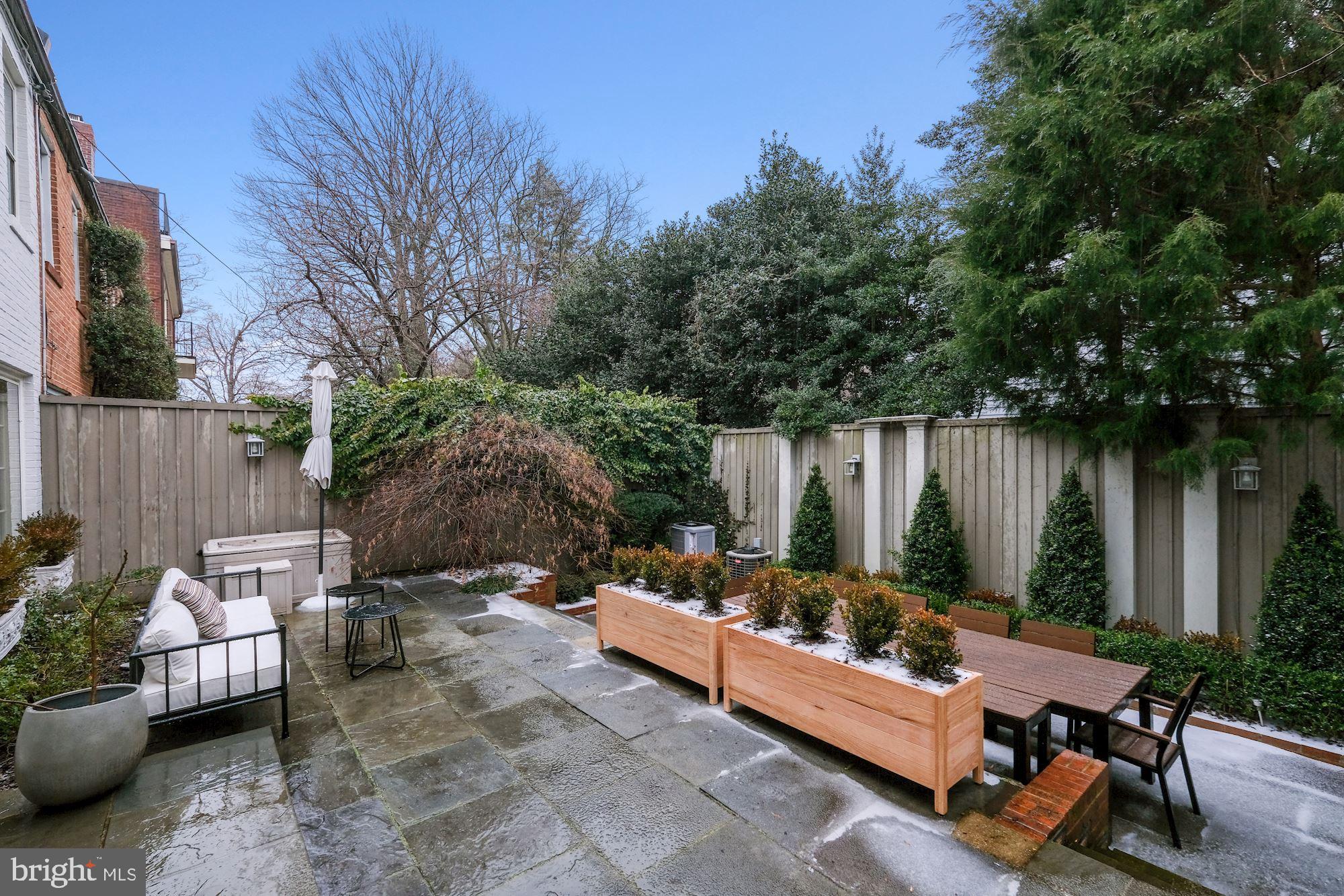 2810 R Street Northwest Washington, DC 20007 - Photo 13 of 30 Ideal for entertaining