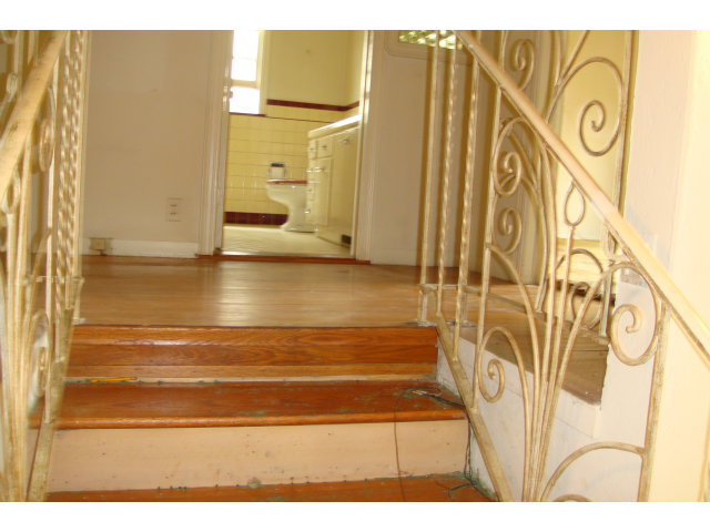 212 Dwight Road Burlingame, CA 94010 - Photo 3 of 8 Gallery Image 3