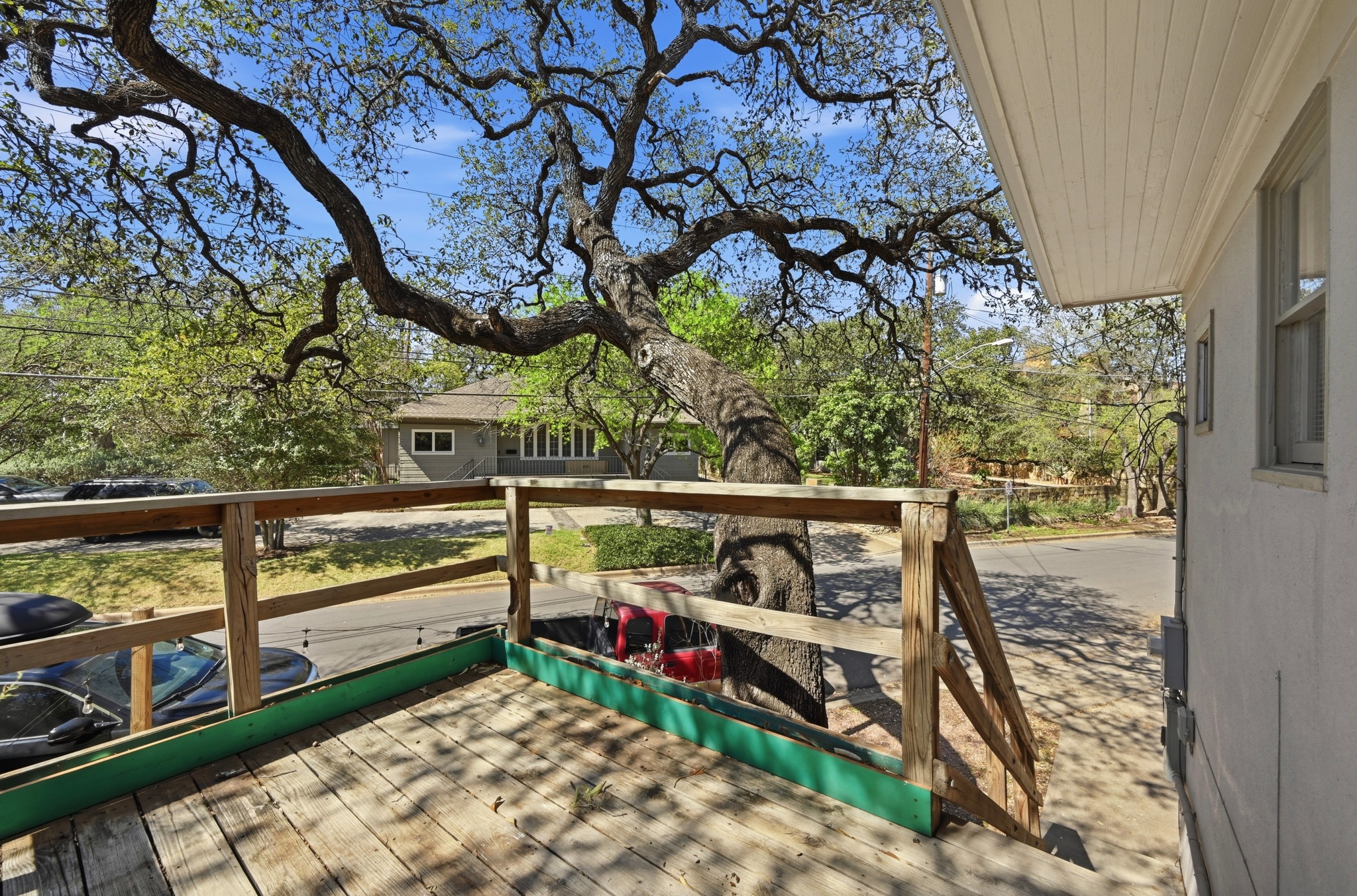 1403 Windsor Road, Unit A Austin, TX 78703 - Photo 14 of 18 a view of a bench in the balcony
