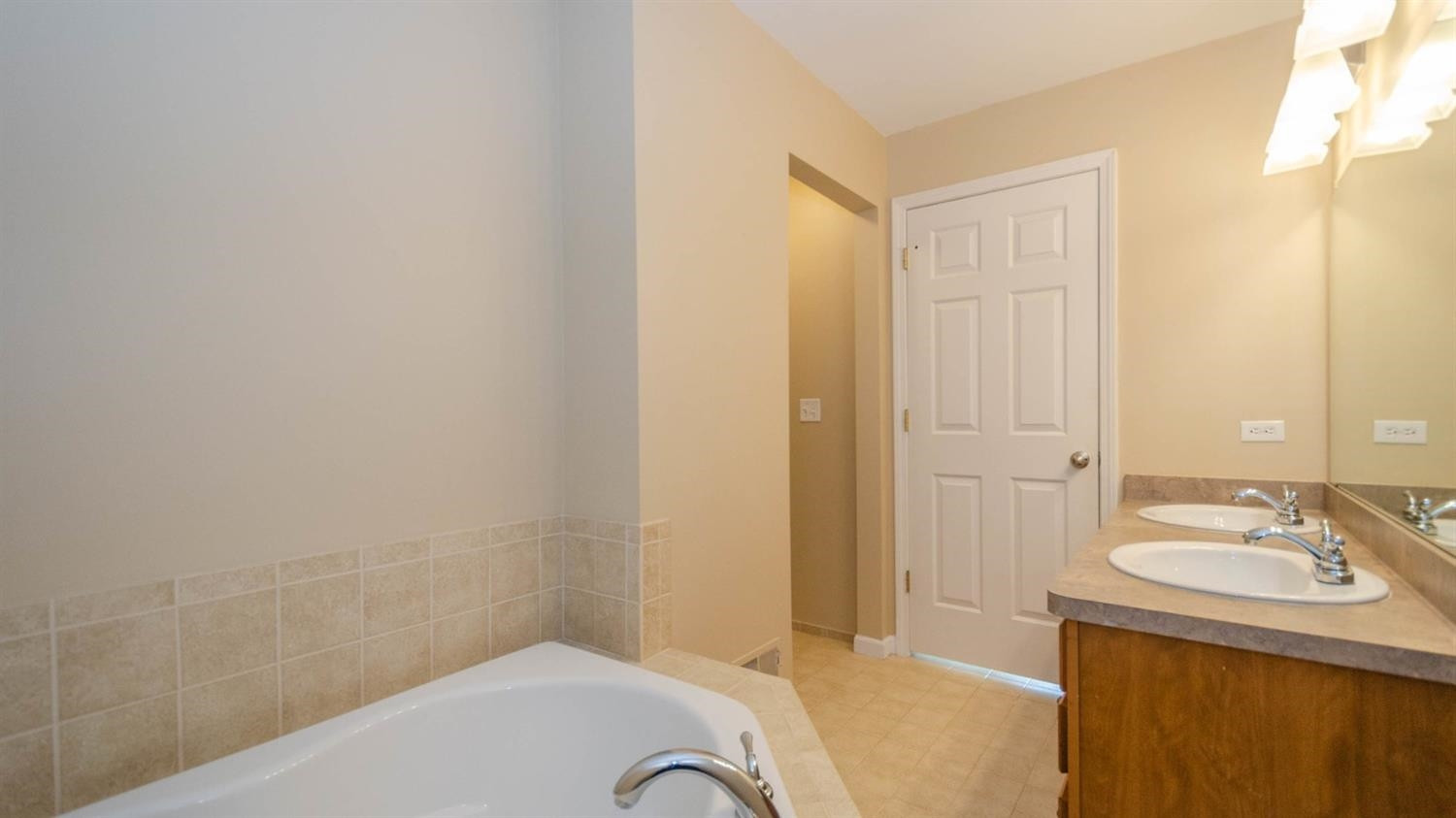 49130 Hawksburry Road Canton, MI 48188 - Photo 39 of 67 Photo 39