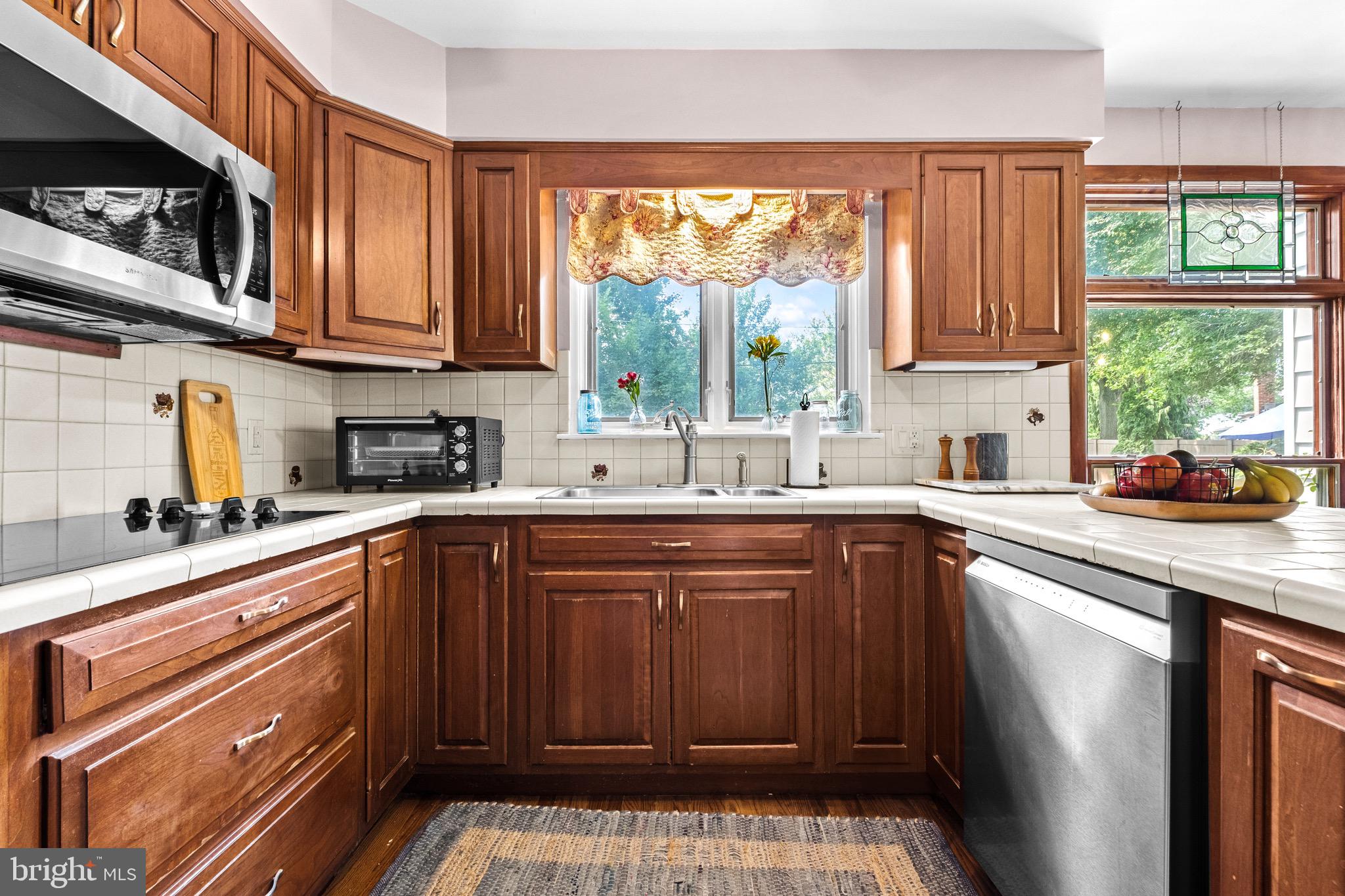 601 Norwood Road Mount Laurel, NJ 08054 - Photo 14 of 44 Smart kitchen layout for great workflow