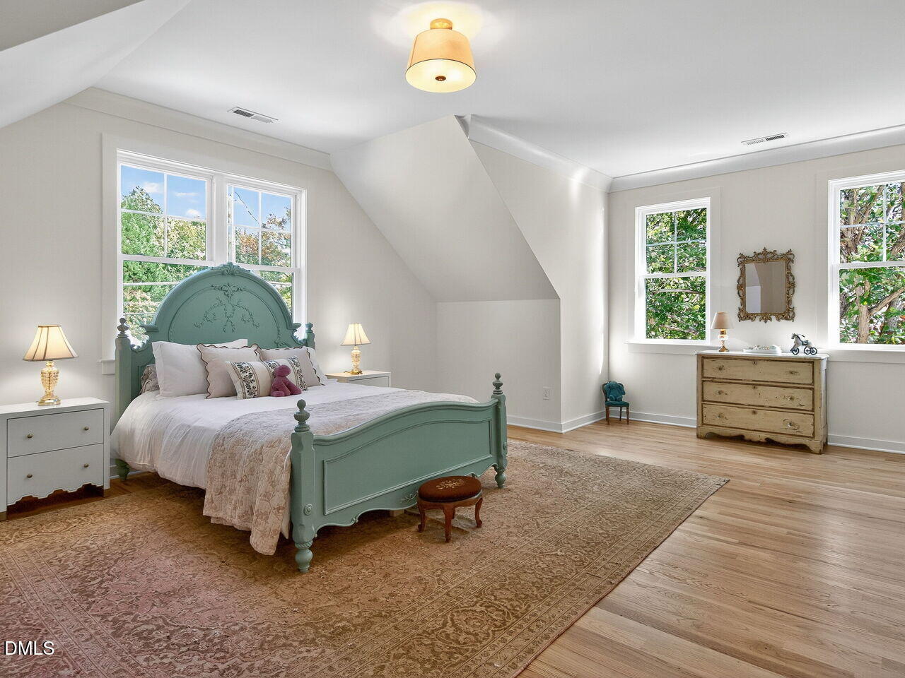 208 East Whitaker Mill Road Raleigh, NC 27608 - Photo 37 of 52 037-1280x960-photo