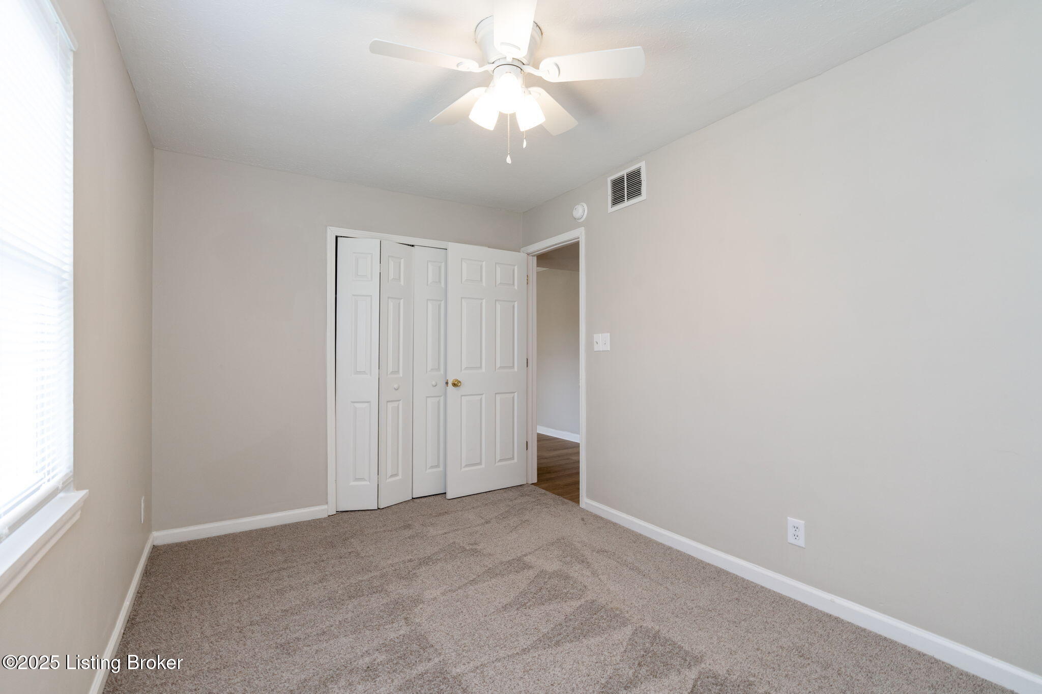 7804 Rochelle Road Louisville, KY 40228 - Photo 16 of 29 7804 Rochelle Rd-20