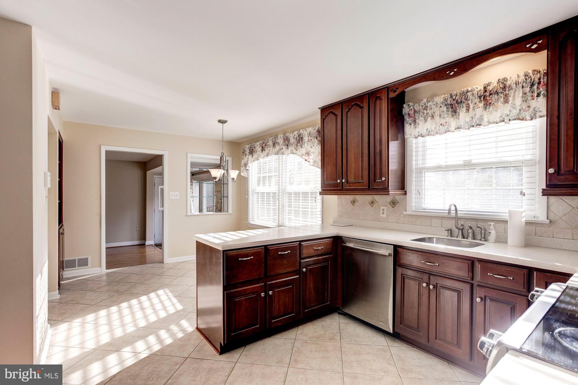 13200 Darnestown Road Gaithersburg, MD 20878 - Photo 14 of 49 Gallery Image 14
