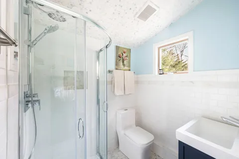 $1,599,000 | 87 Washington Heights Avenue, Hampton Bays, NY 11946