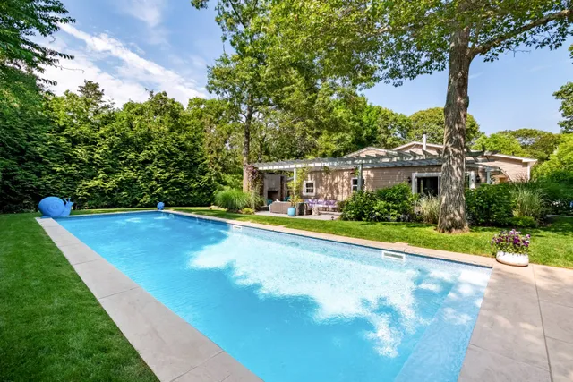 $1,688,000 | 87 Washington Heights Avenue, Hampton Bays, NY 11946