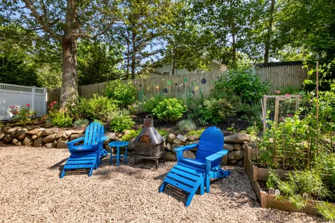 $1,599,000 | 87 Washington Heights Avenue, Hampton Bays, NY 11946
