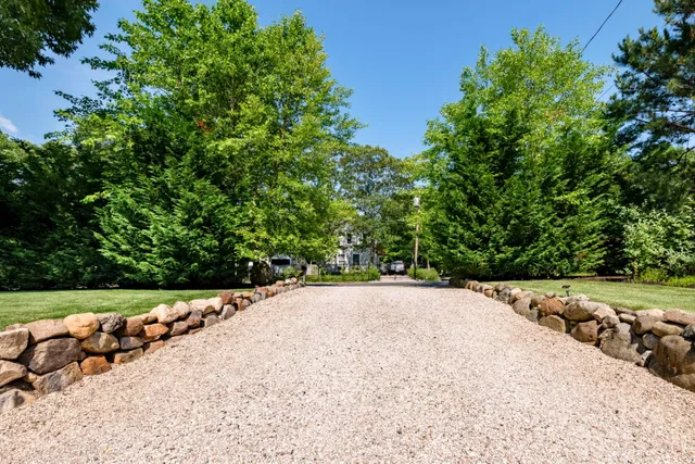 $1,688,000 | 87 Washington Heights Avenue, Hampton Bays, NY 11946