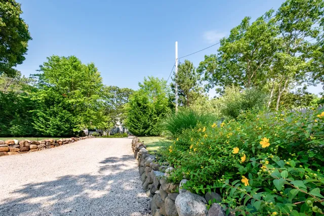 $1,688,000 | 87 Washington Heights Avenue, Hampton Bays, NY 11946