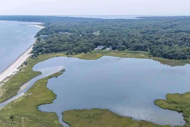 $1,688,000 | 87 Washington Heights Avenue, Hampton Bays, NY 11946