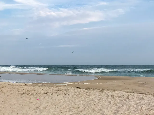 $1,688,000 | 87 Washington Heights Avenue, Hampton Bays, NY 11946