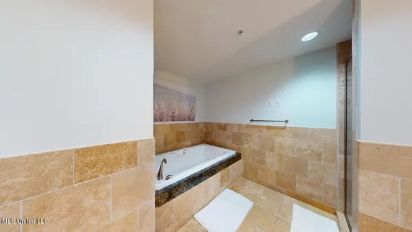 $2,650 | 2060 Beach Boulevard, Unit 701, Biloxi, MS 39531