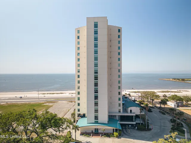 $2,970 | 2060 Beach Boulevard, Unit 701, Biloxi, MS 39531