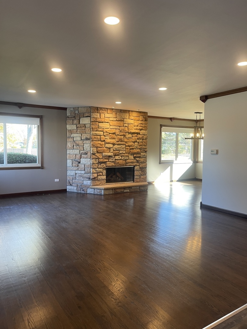 1116 North Westgate Road Mount Prospect, IL 60056 - Photo 5 of 29 Gallery Image 5