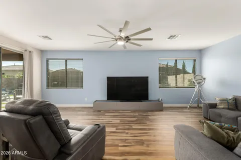 $749,900 | 2507 East Rustling Oaks Lane, Phoenix, AZ 85024